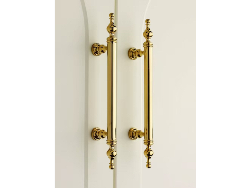 Molan Custom Cabinets - Custom Handle