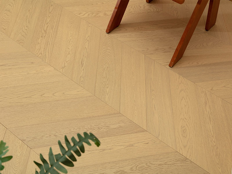 MEZOO Flooring - 99 Series Chevron Russian All-Birch - Oak KY9952