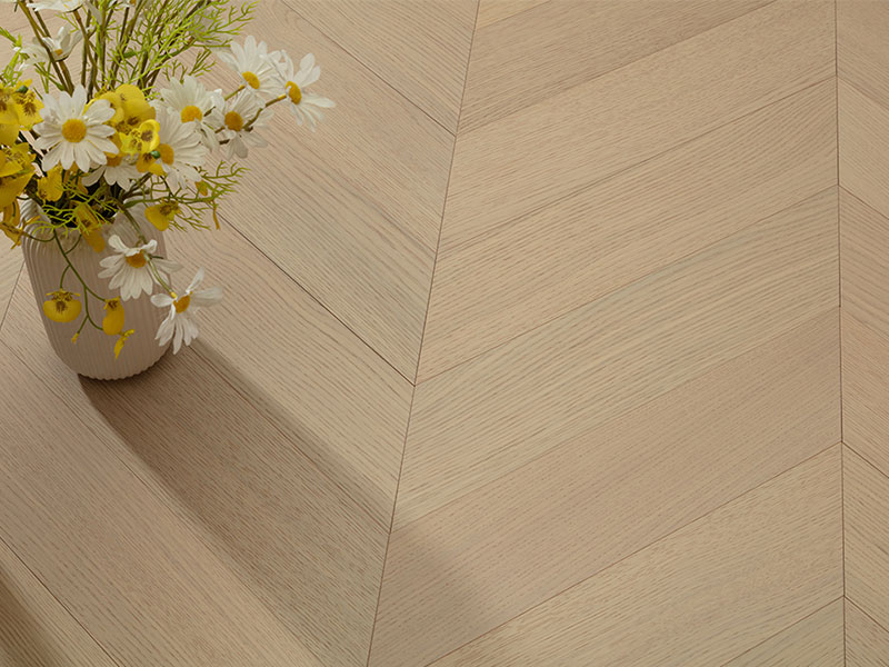 MEZOO Flooring - 99 Series Chevron Russian All-Birch - Straight-Grain Oak KY9953 4