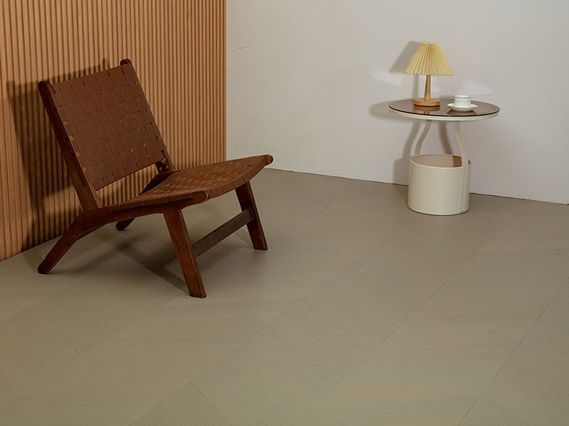 MEZOO Flooring - 99 Series Chevron Russian All-Birch - Oak KY9956